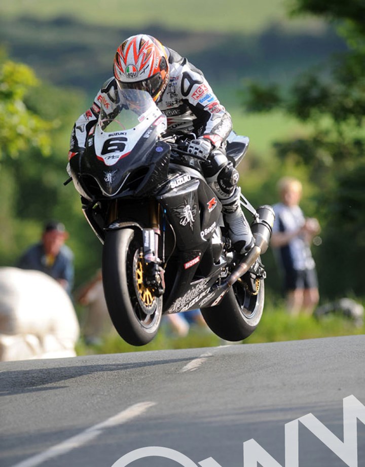Cameron Donald Ballaugh Superbike Practice TT 2009  - click to enlarge