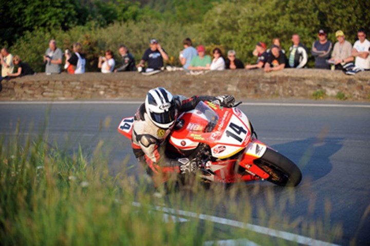 Michael Dunlop Gooseneck TT 2010 - click to enlarge