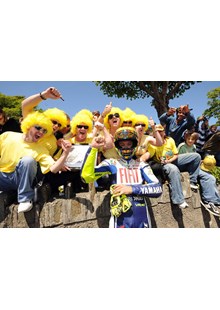 Rossi TT 2009 Yellow Wigs