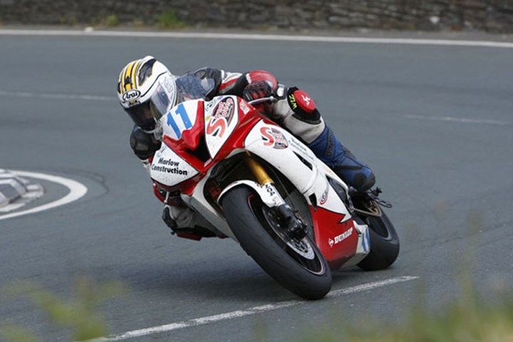 Michael Dunlop Gooseneck TT 2009 Supersport Race - click to enlarge
