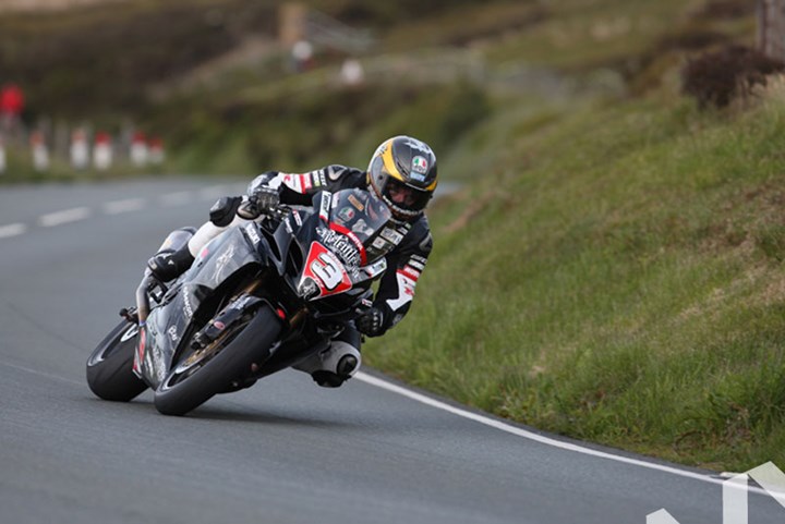 Guy Martin TT 2011 Guthries - click to enlarge