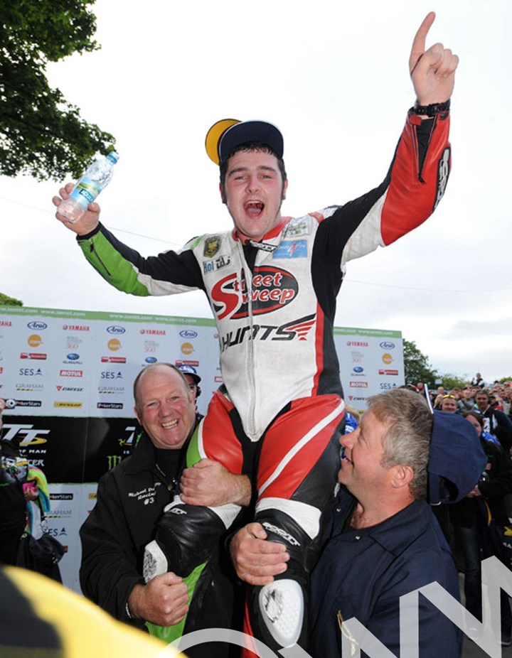 Michael Dunlop TT 2011 Superstock Winner Shoulders - click to enlarge