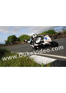 Michael Dunlop TT 2012 on his way to victory Supersport 2