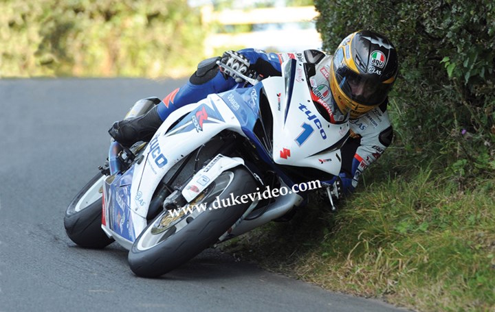 Guy Martin  on his way to victory Scarborough Gold Cup 2012 - click to enlarge