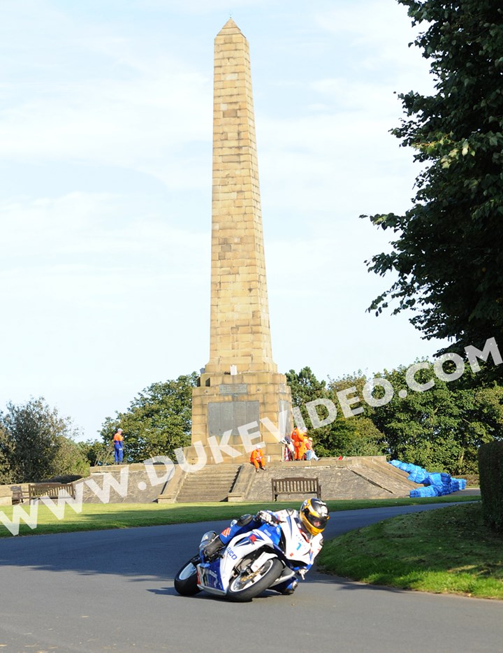 Guy Martin Scarborough Gold Cup (2) 2012 - click to enlarge