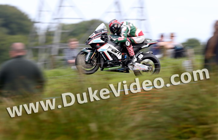 Ian Hutchinson at Deer's Leap 2015 - click to enlarge