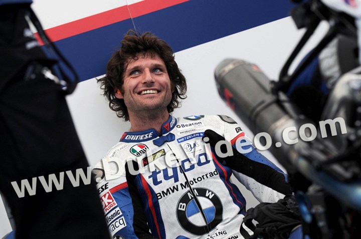 Guy Martin TT 2015 Looks Up - click to enlarge
